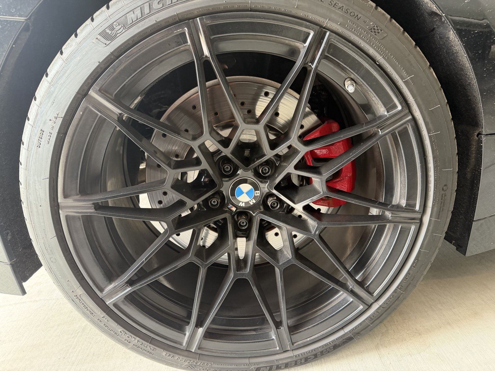 BMW 826M