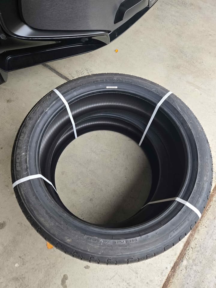 215/45/20 bridgestone tires brand new