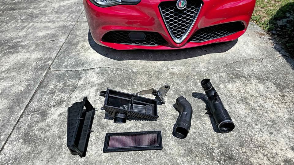 2017-2019 Alfa Romeo Giulia 2.0 OEM Air Intake Air Box & Filter