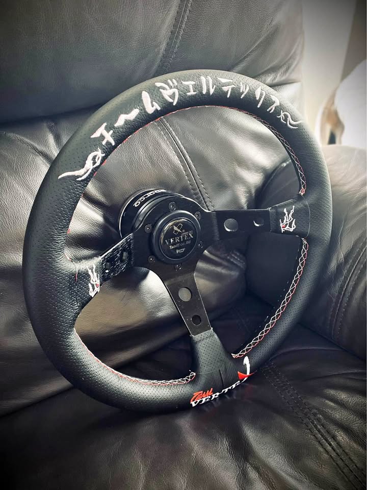 UNIVERSAL NEW STEERING WHEEL & QUICK RELEASE KIT (never installed)