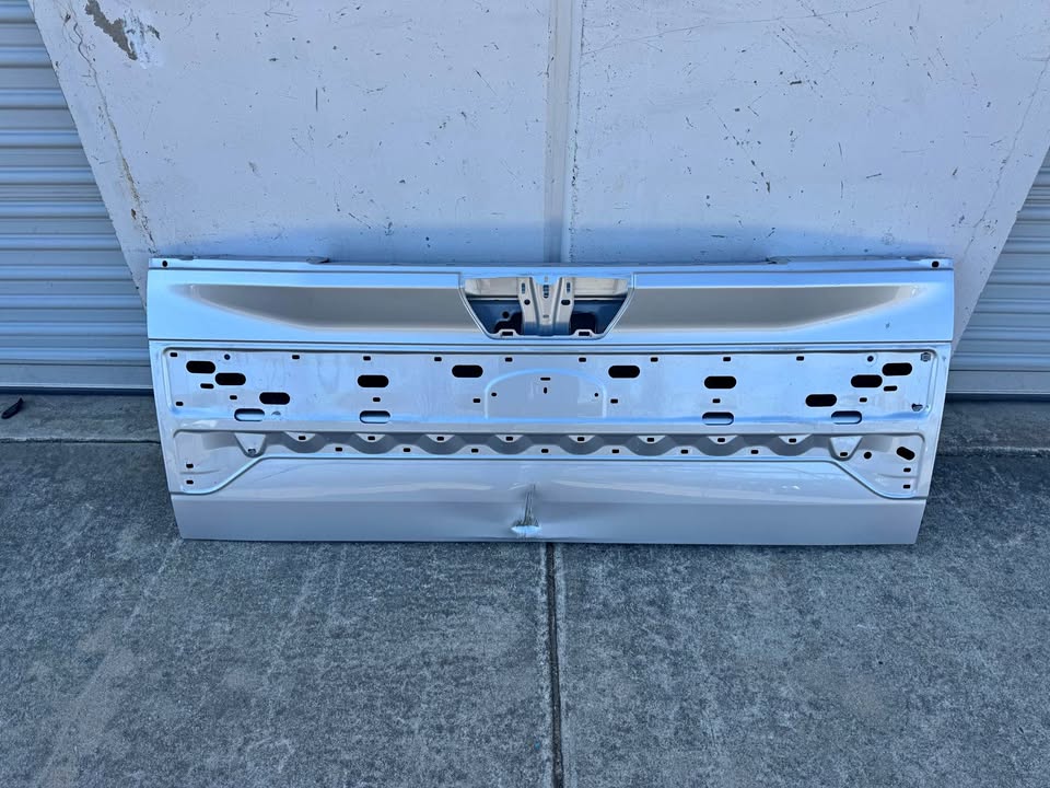 2015-2017 Ford F150 Platinum Tailgate Trunk Lid Lift Gate