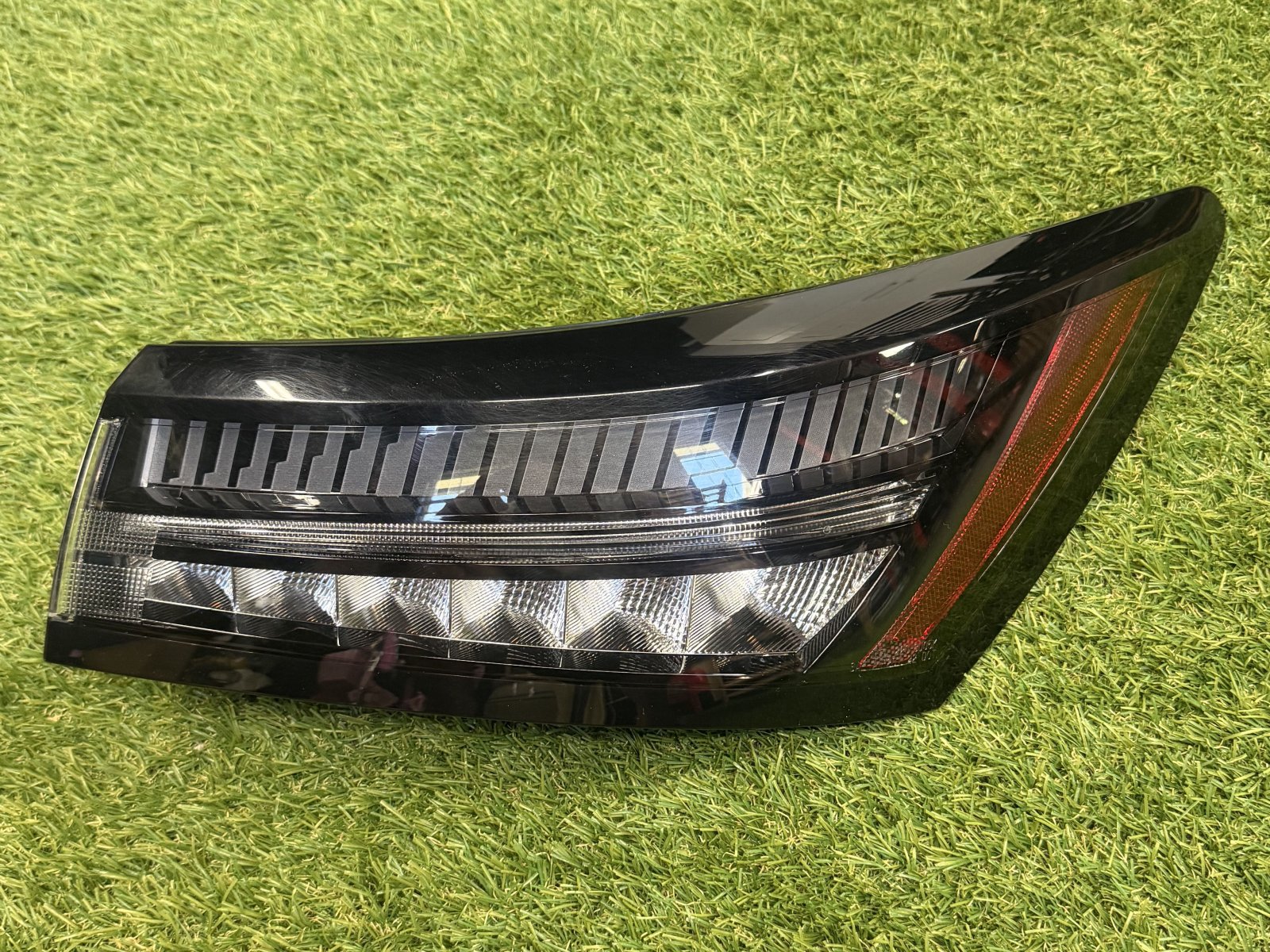 2025-2026 Nissan Murano Passenger Taillight OEM