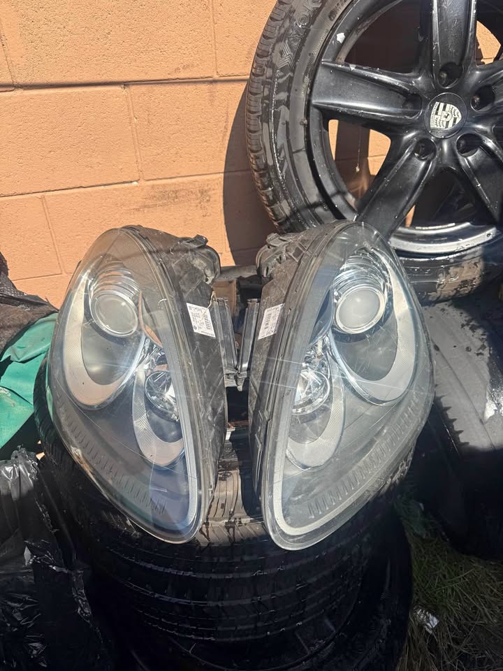 Porsche headlights