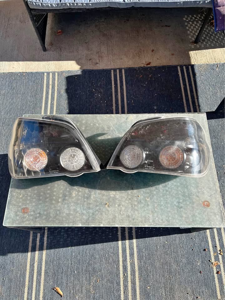 Subaru Taillights 05-07