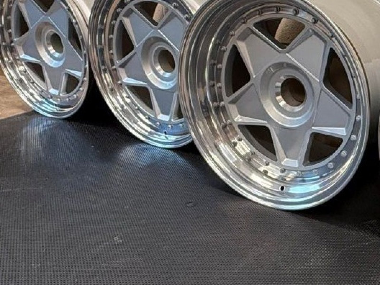 Ferrari F40 Speedline Wheel Set.