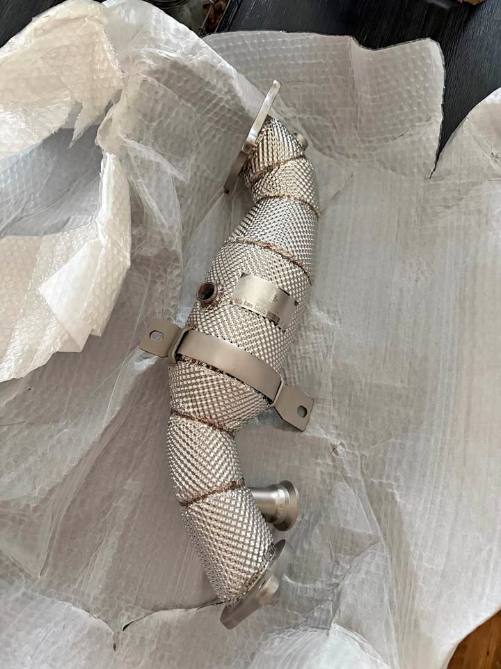 Alfa Romeo Downpipe – New