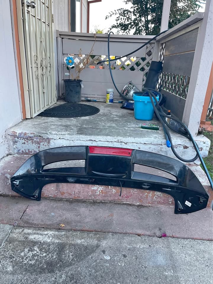 Universal spoiler car