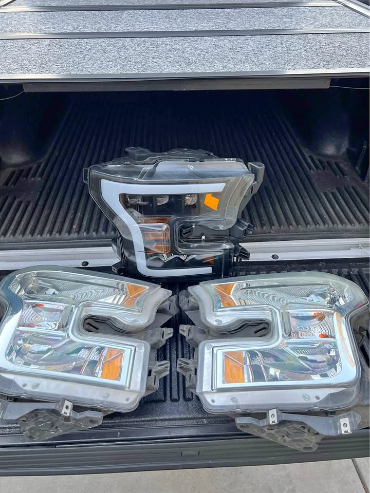 Ford F[hidden information] headlights