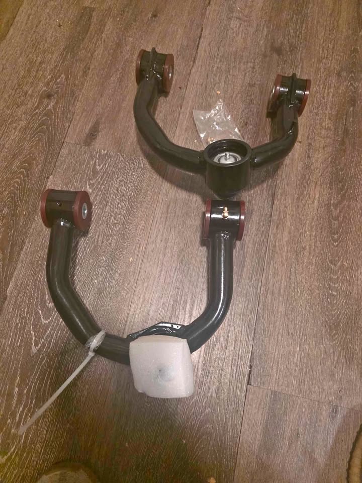 Front upper control Arms for tacoma 2005 =2022