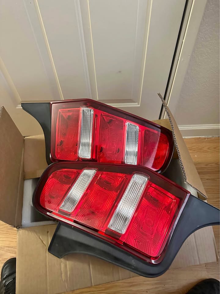 Taillights for Mustang 2010-2014
