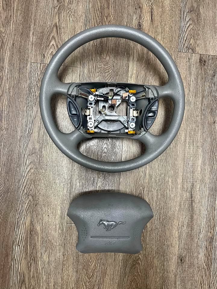 1998 mustang steering wheel w/ airbag