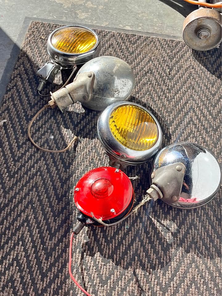 Headlights for 1950s and 40s vehicles