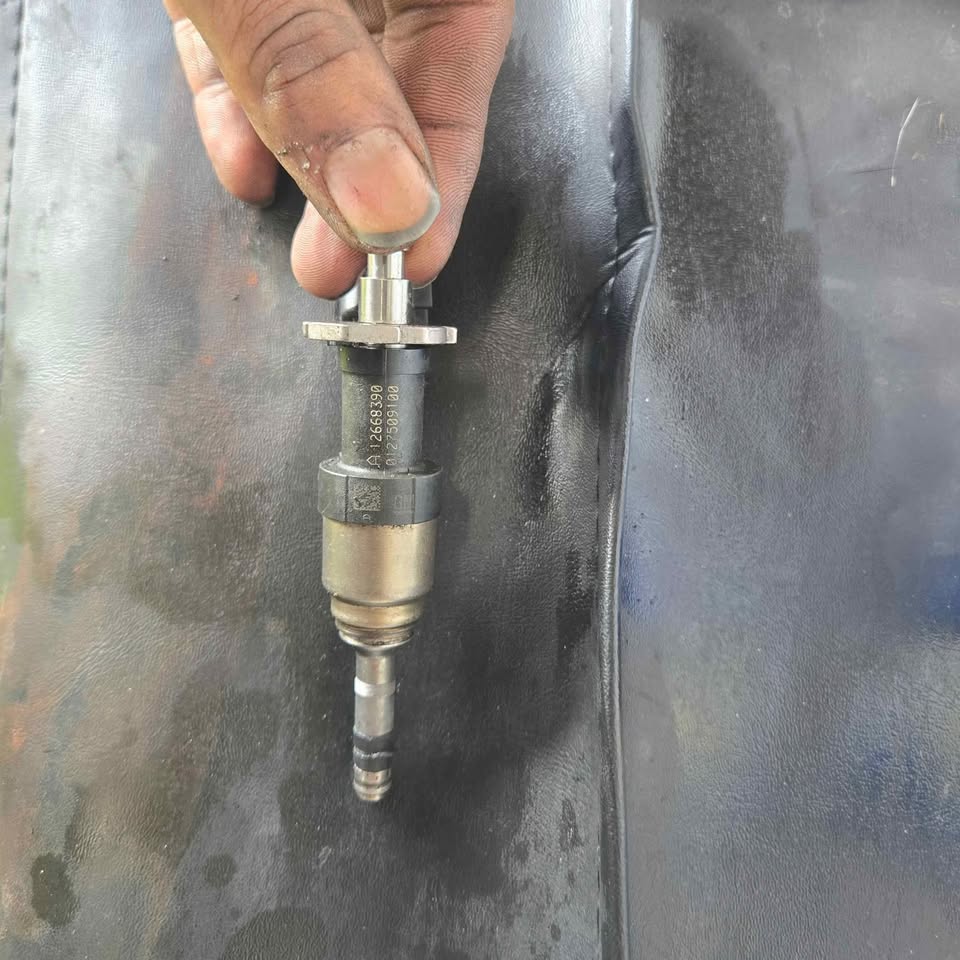 Chevy 5.3l direct fuel injector