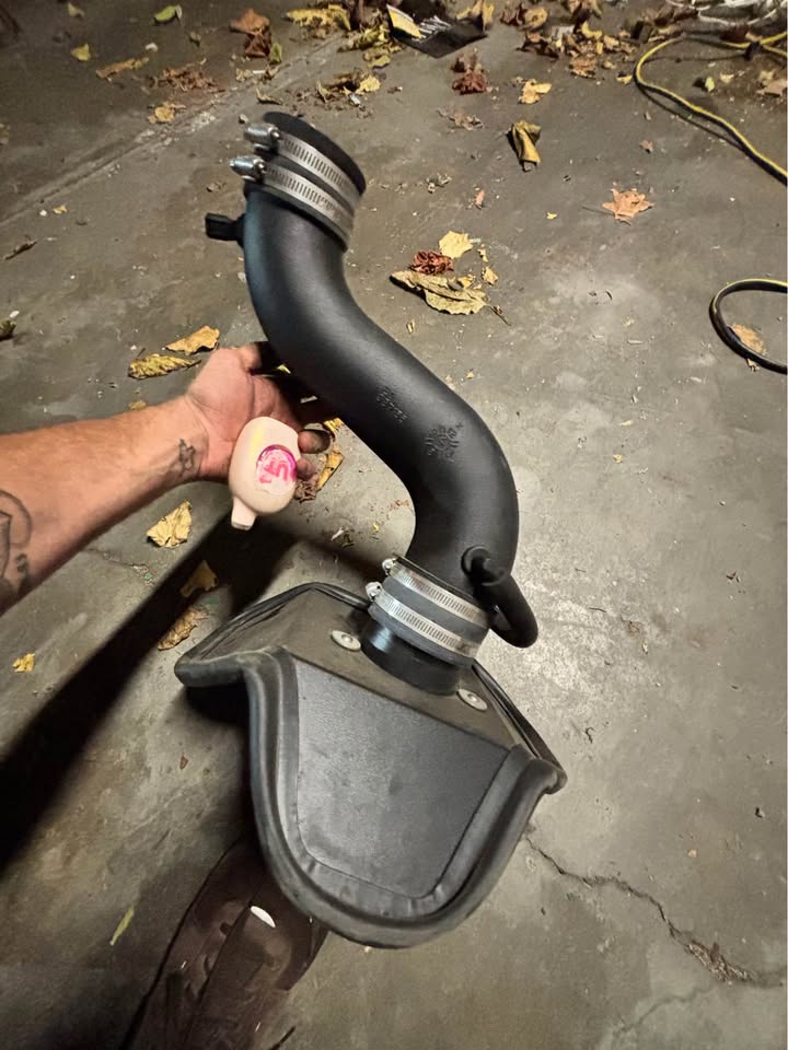 K & N Cold air intake for 2006-10 Dodge chargers with the 3.5 v6 barely used