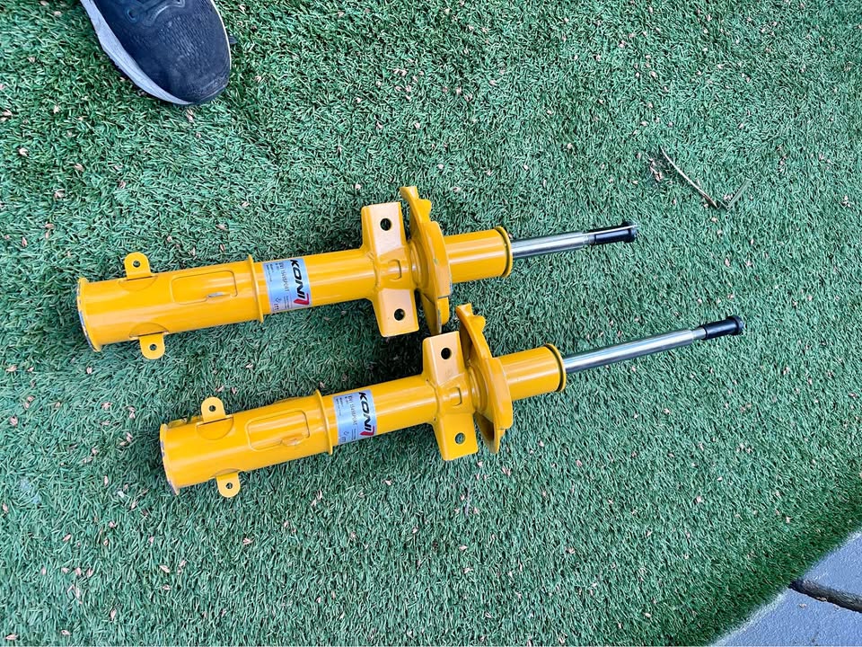 KONI Front Strut Adjustable Yellow Sport Mustang V6/GT/Boss