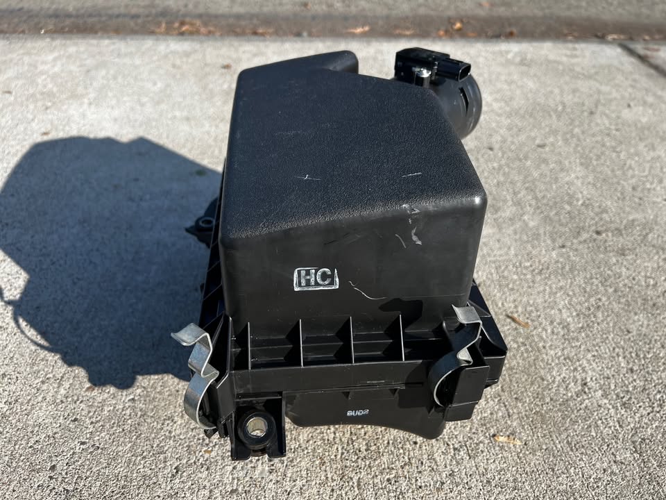 Camry 2015-2017 hybrid air filter box