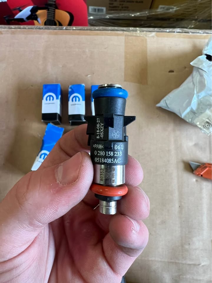 Fuel Injectors [hidden information] Compatible with Jeep Grand Cherokee, Wrangler & Dodge Challenger, Charger,