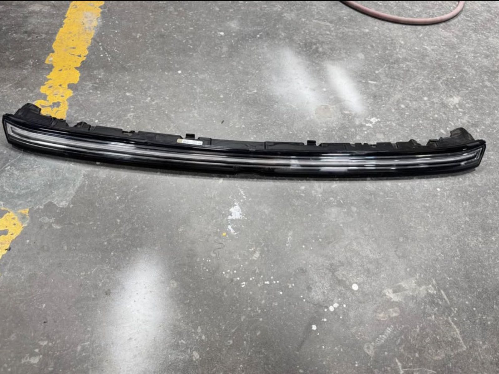 2023 VW Atlas Front Grille Light Bar