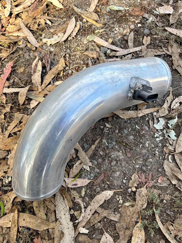 c6 charge pipe