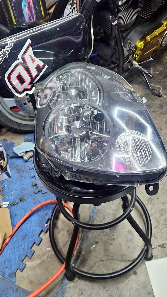 04 g35 sedan headlight housing