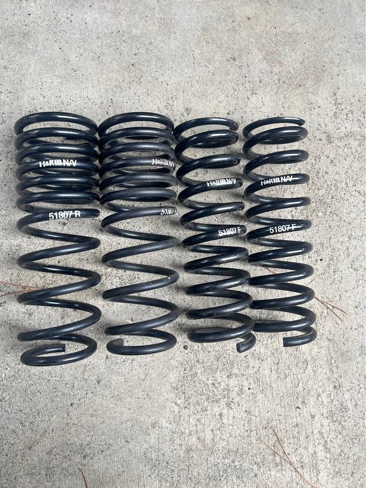 Lowering springs
