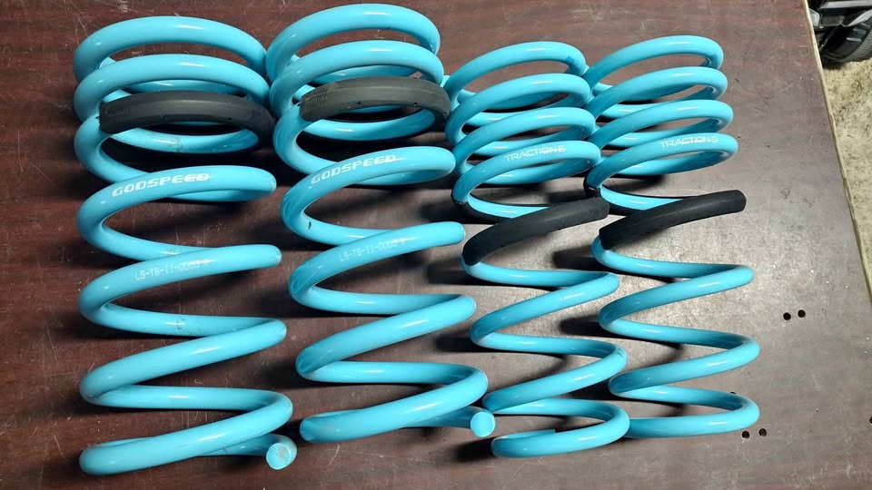 Traction-S Performance Lowering Springs For Infiniti G35x Sedan (V[hidden information]