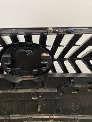 Lexus ES 2022-2025 OEM Grille Assembly