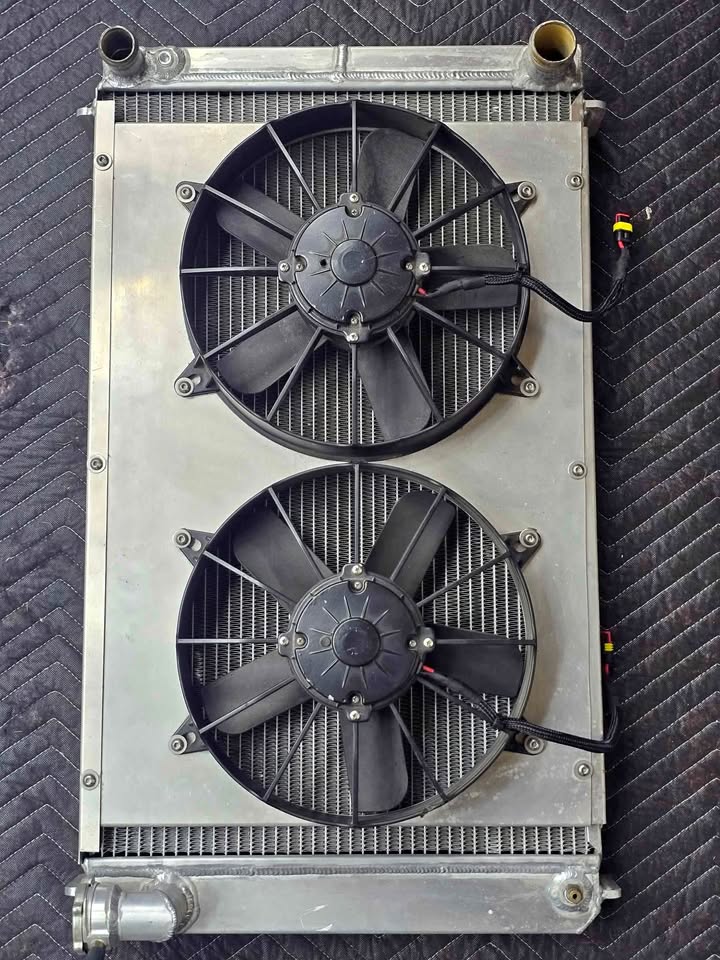 Ls swap aluminum 3 row radiator with dual fans