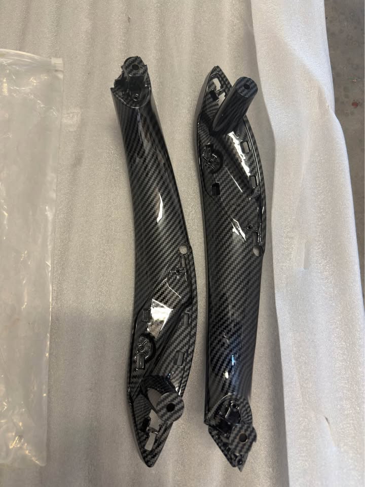 BMW door handles (Carbon fiber)