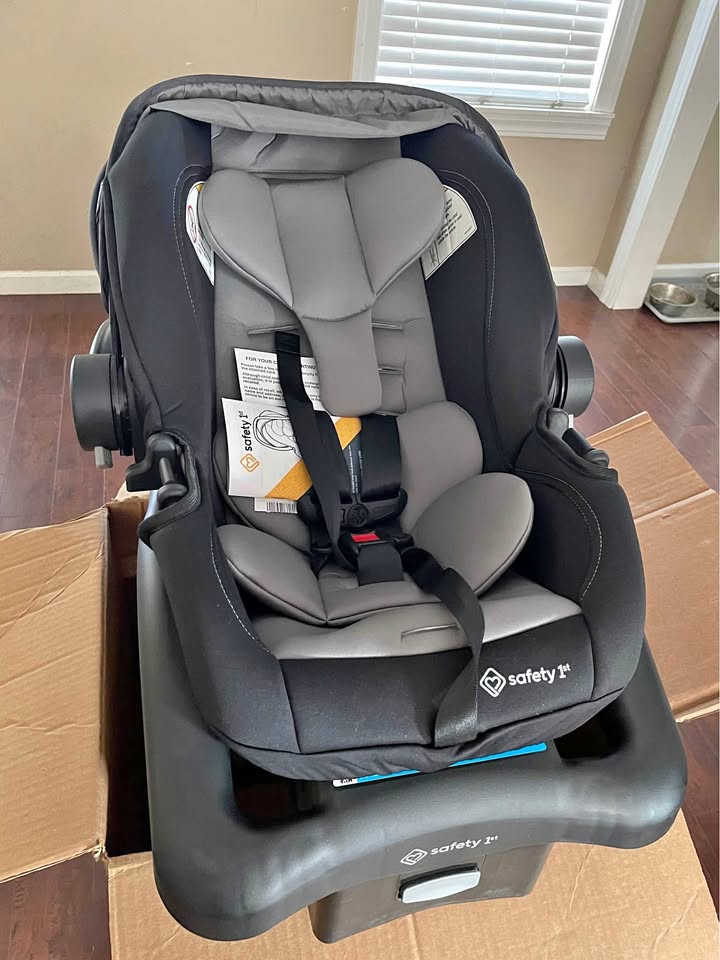 Infant Car seat